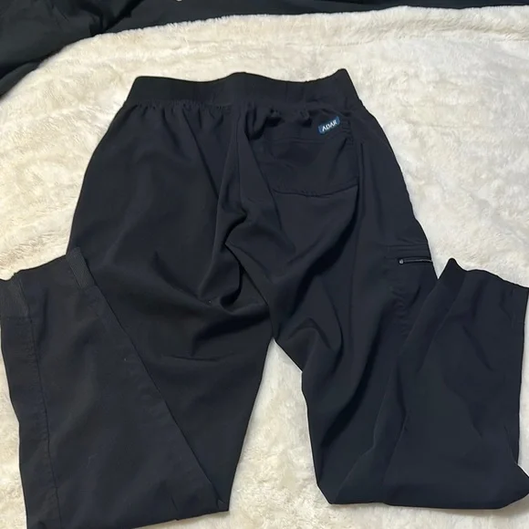 Adar Women’s Black Scrub Set - Picture 5 of 6